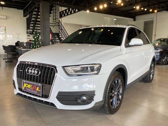 AUDI Q3 2.0 TFSI AMBIENTE QUATTRO 4P GASOLINA S TRONIC